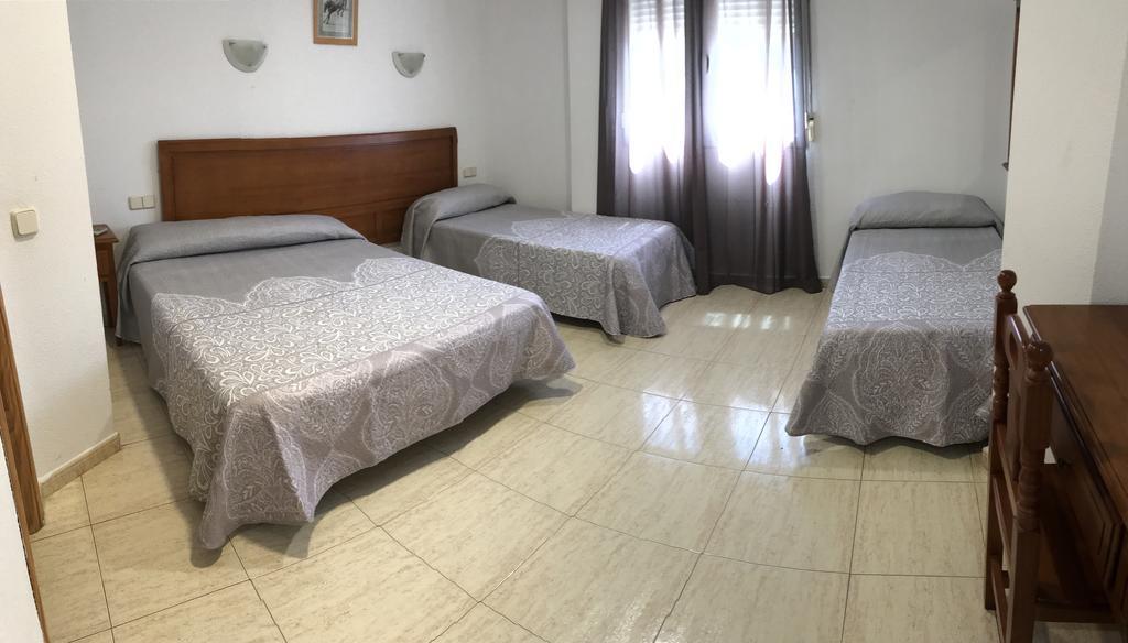 Hostal 82 Olías del Rey Стая снимка