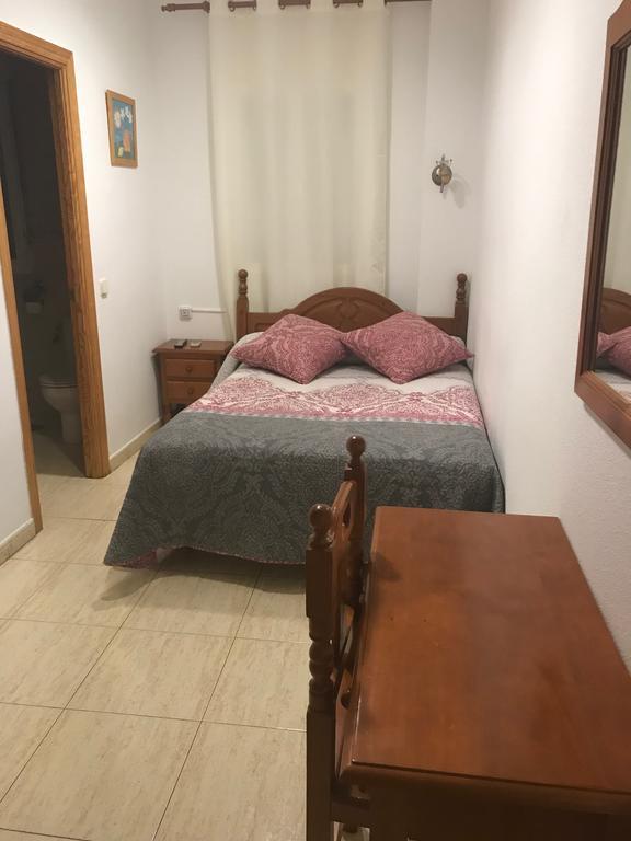 Hostal 82 Olías del Rey Екстериор снимка