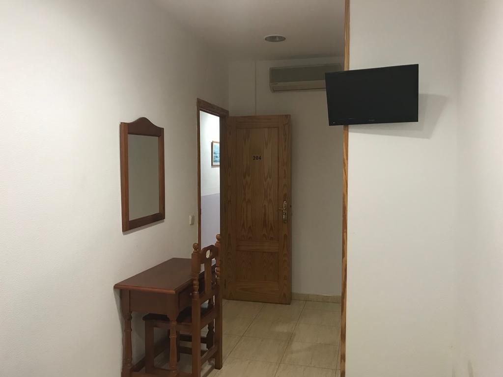 Hostal 82 Olías del Rey Екстериор снимка