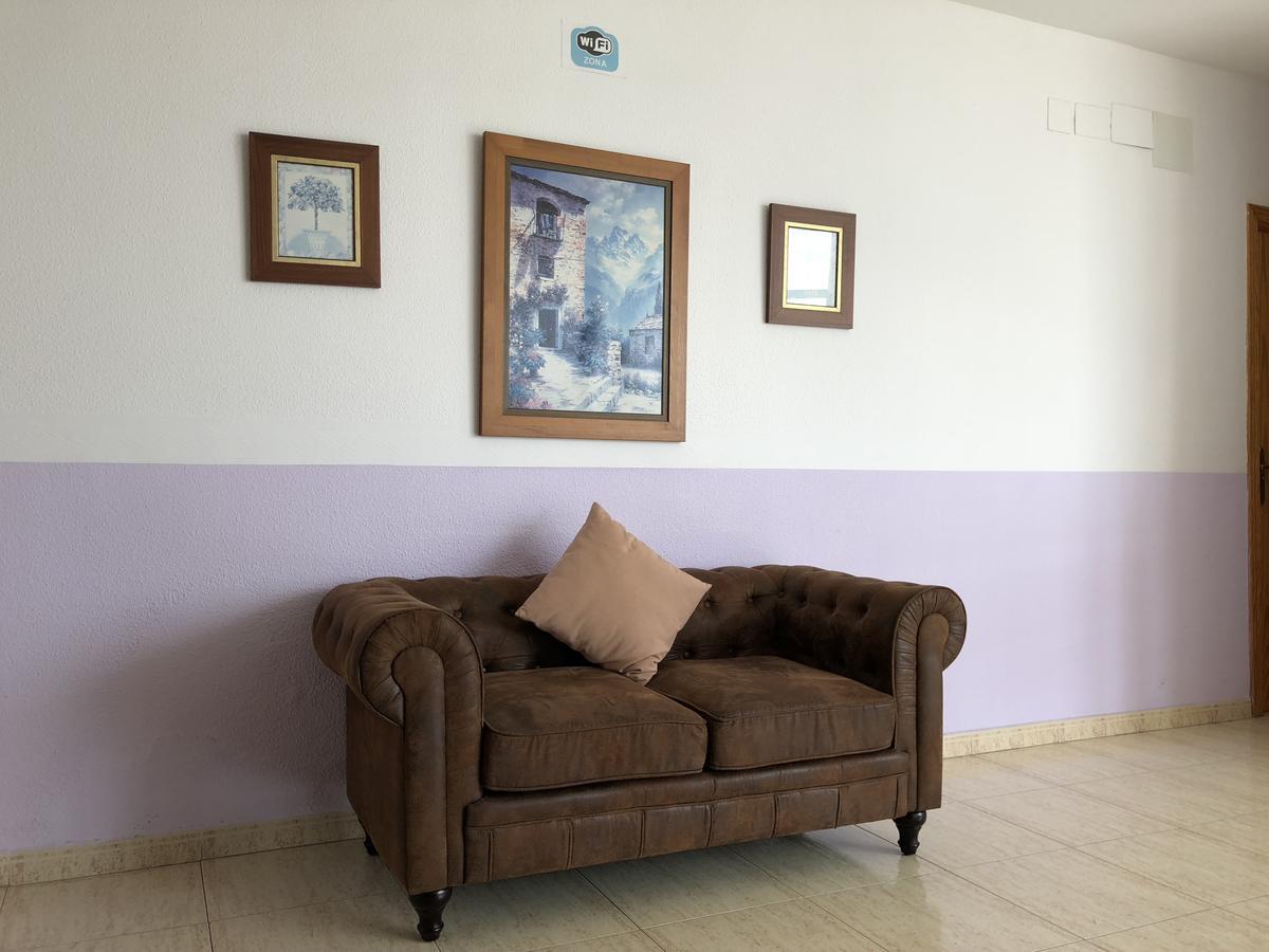 Hostal 82 Olías del Rey Екстериор снимка